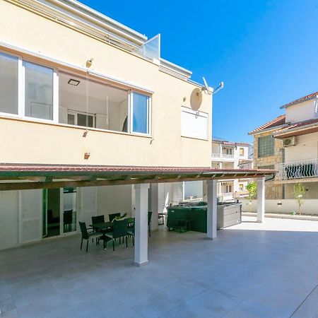 Apartment Dora Duće Eksteriør bilde