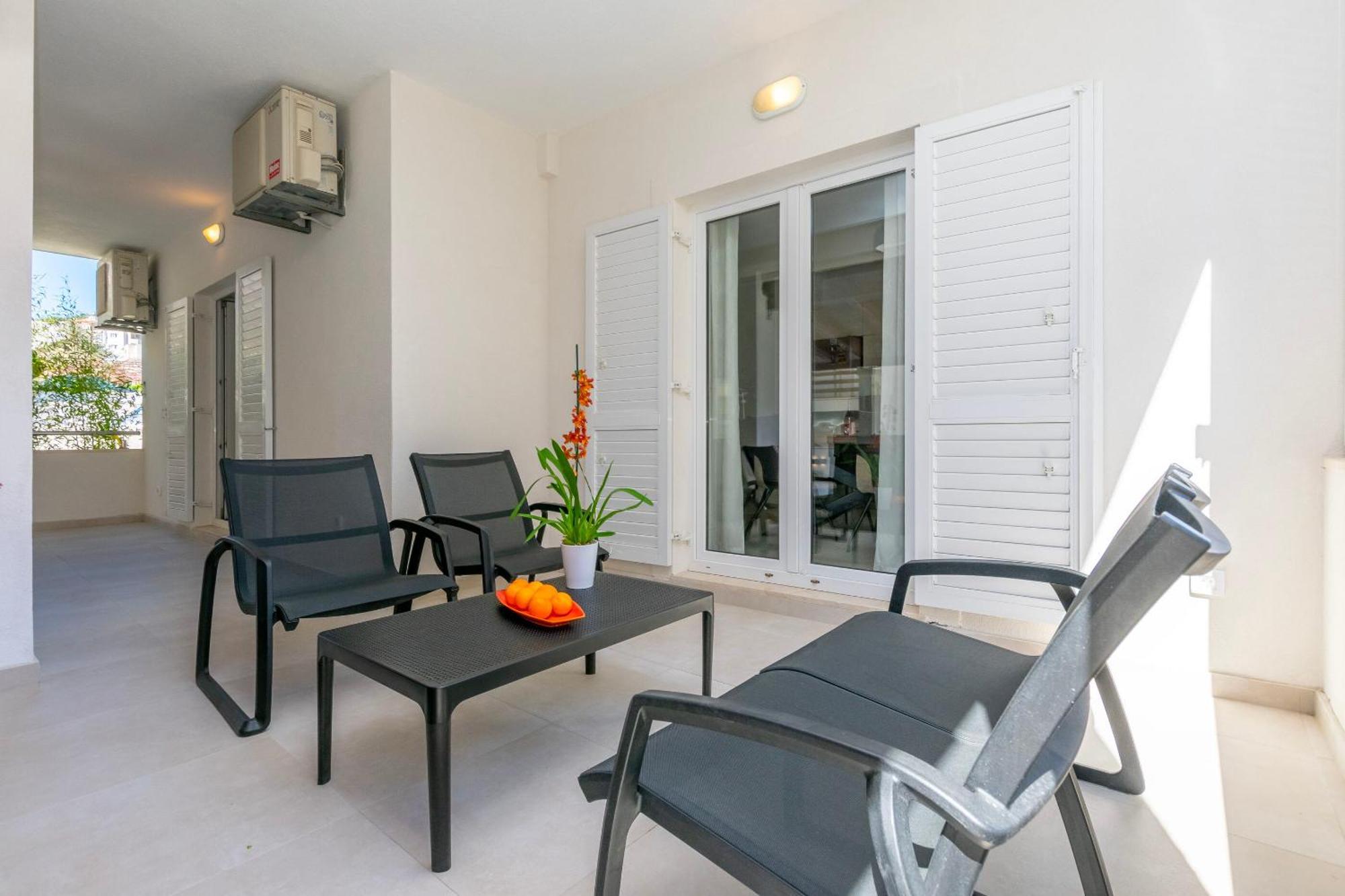Apartment Dora Duće Eksteriør bilde