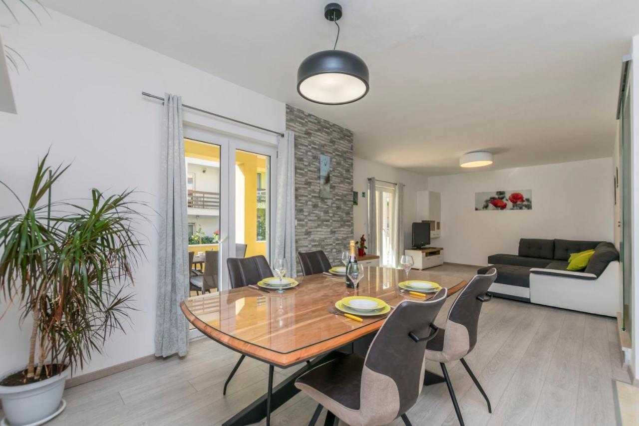 Apartment Dora Duće Eksteriør bilde