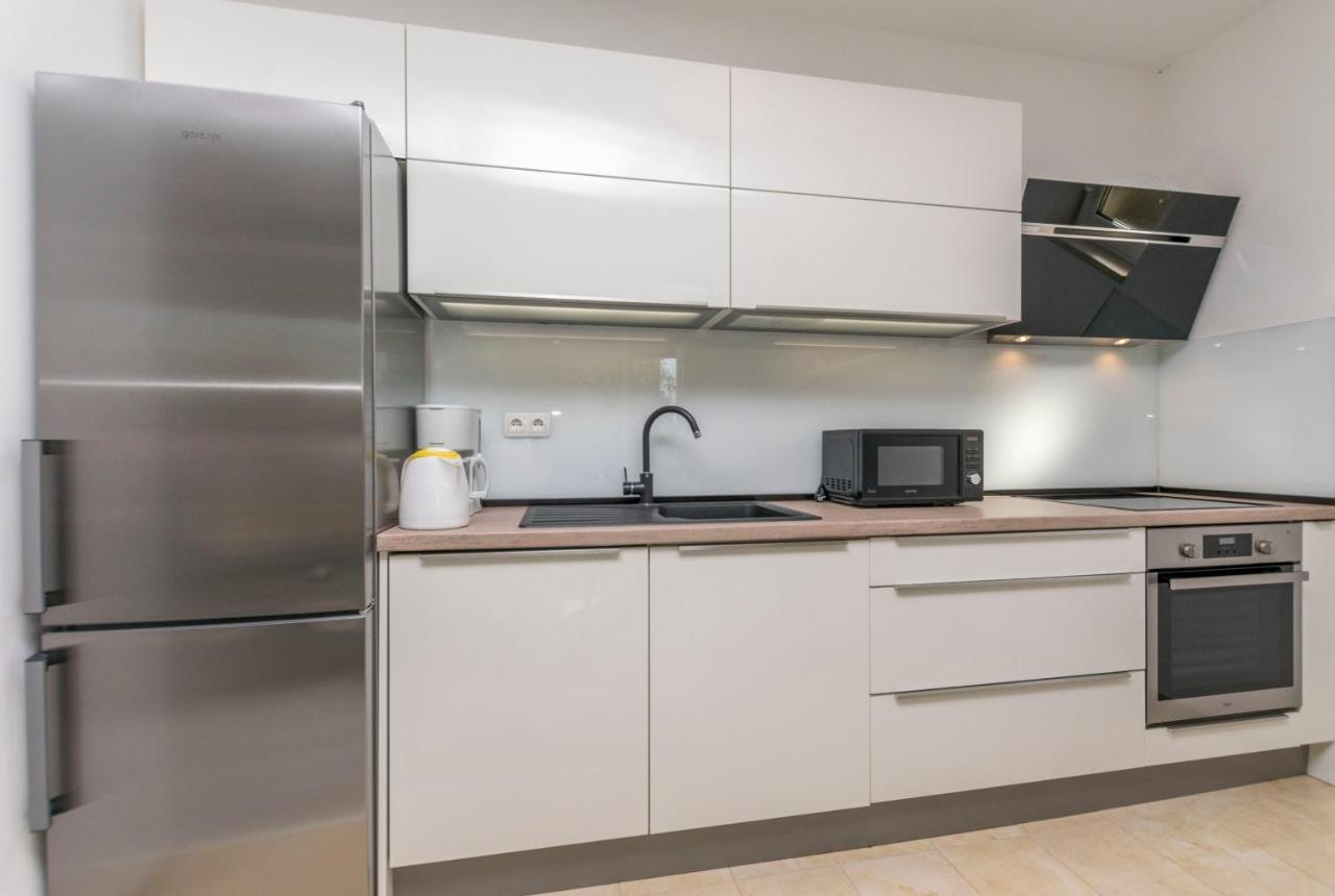 Apartment Dora Duće Eksteriør bilde