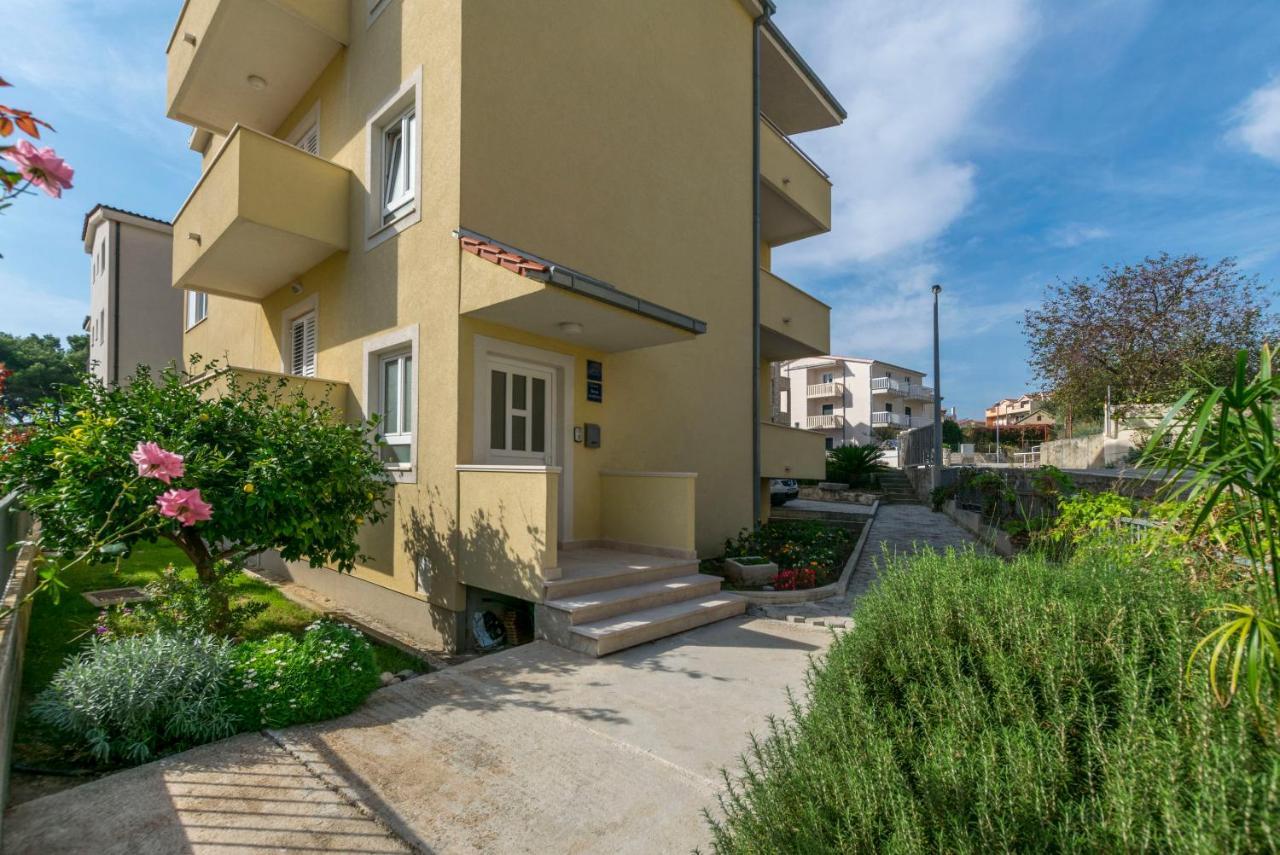 Apartment Dora Duće Eksteriør bilde